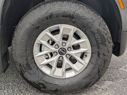 New 2026 Nissan Frontier S image 9