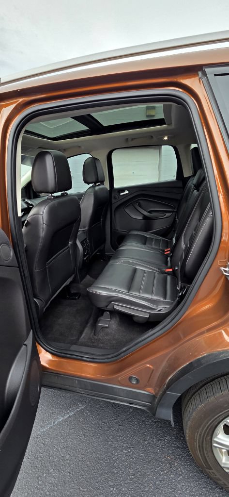 Used 2017 Ford Escape Titanium w/ Canadian Touring Package AWD/4WD image 11