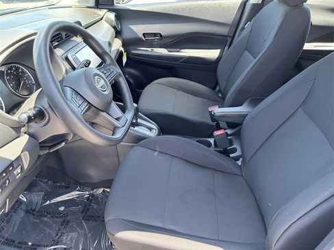 New 2025 Nissan Kicks Play S image 22