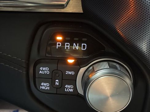 Used 2021 RAM 1500 Limited w/ Body Color Bumper Group image 19