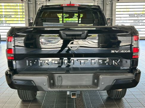 Used 2023 Nissan Frontier SV w/ Technology Package AWD/4WD image 4