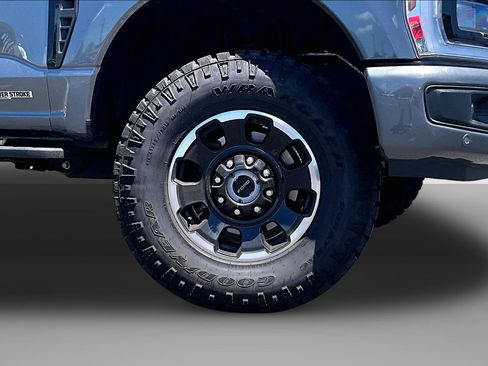 Used 2025 Ford F250 Lariat w/ Lariat Ultimate Package AWD/4WD image 9