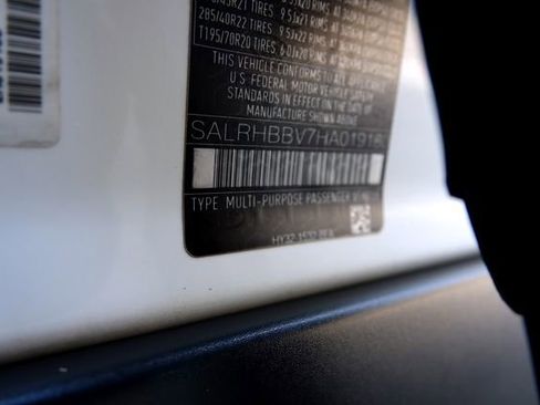 Used 2017 Land Rover Discovery HSE Luxury image 50