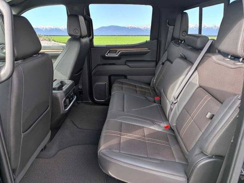 Used 2022 Chevrolet Silverado 1500 High Country w/ Z71 Off-Road Package AWD/4WD image 16