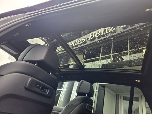 Used 2023 BMW X5 M50i w/ Climate Comfort Package AWD/4WD image 21