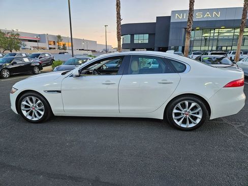 Used 2018 Jaguar XF Premium AWD/4WD image 9