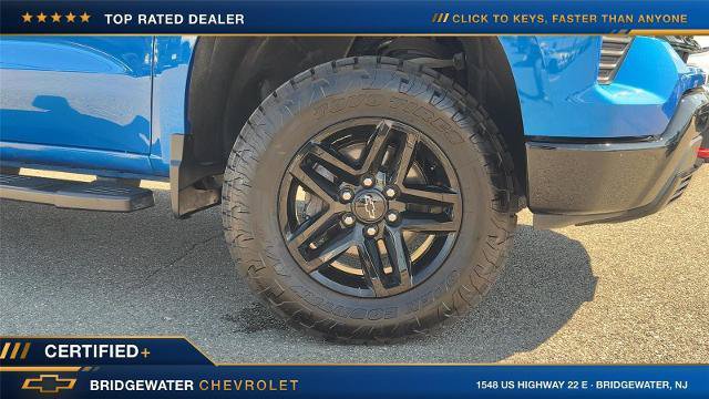 Used 2022 Chevrolet Silverado 1500 LT Trail Boss w/ LT Trail Boss Premium Package AWD/4WD image 3