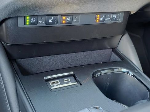 Certified 2025 Lexus ES 350 w/ Premium Package FWD image 20
