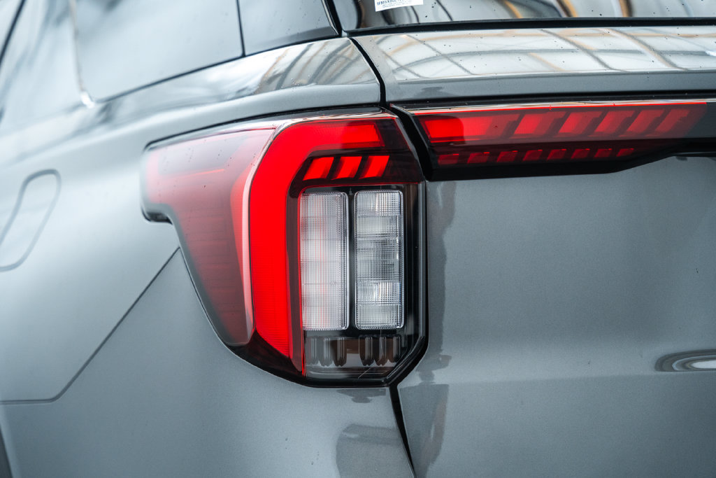 New 2027 Ford Explorer ST AWD/4WD image 8