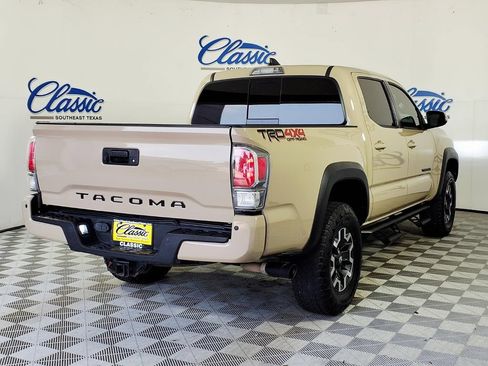 Used 2020 Toyota Tacoma TRD Off-Road w/ Advanced Technology Package AWD/4WD image 7