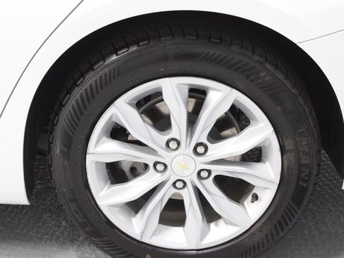 Used 2024 Chevrolet Malibu LT FWD image 19