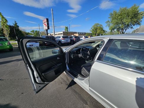 Used 2010 Ford Fusion Sport FWD image 18