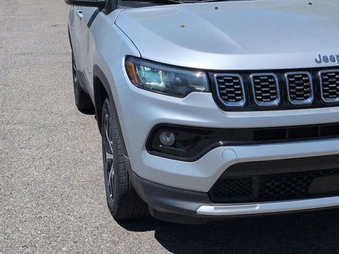 Used 2024 Jeep Compass Limited w/ Sun and Sound Group AWD/4WD image 9