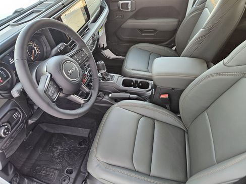 New 2026 Jeep Gladiator Mojave AWD/4WD image 15