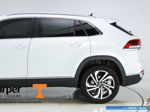 Used 2023 Volkswagen Atlas Cross Sport SEL AWD/4WD image 4