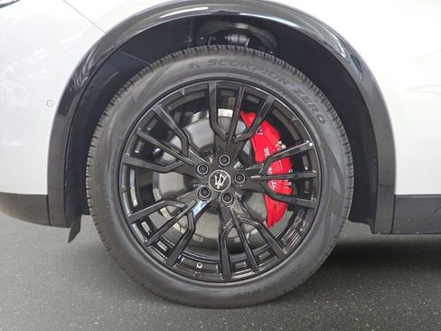 Used 2025 Maserati Grecale Modena AWD/4WD image 32