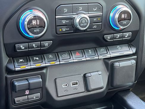 Used 2019 GMC Sierra 1500 AT4 w/ AT4 Premium Package image 35