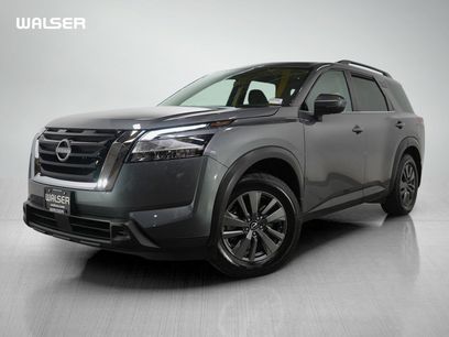 Used 2022 Nissan Pathfinder SV w/ SV Premium Package