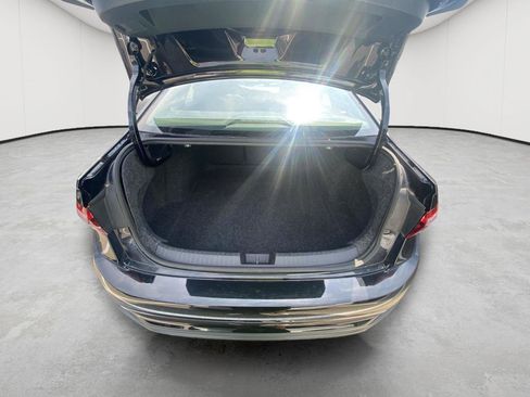Used 2024 Volkswagen Jetta SE FWD image 19