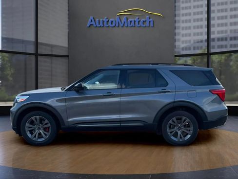 Used 2022 Ford Explorer XLT w/ Equipment Group 202A AWD/4WD image 7