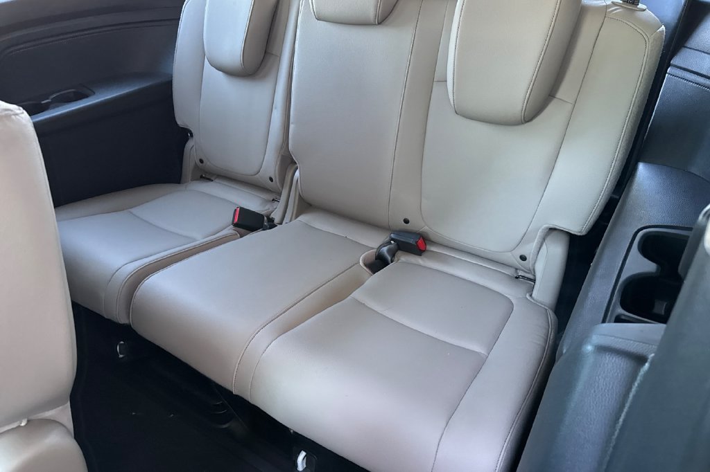 Certified 2024 Honda Odyssey EX-L image 17