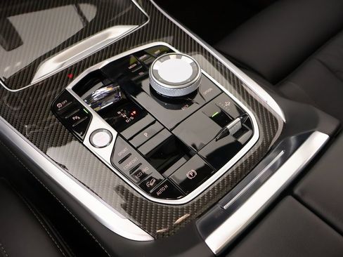 New 2026 BMW X7 M60i image 8