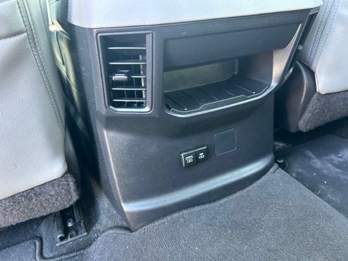 Used 2022 Toyota Tundra Limited RWD image 11
