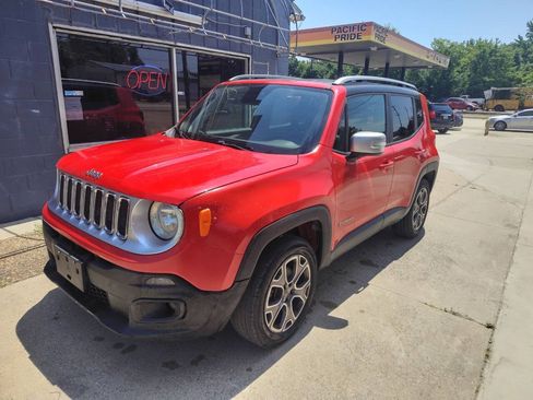 Used 2018 Jeep Renegade Limited w/ UConnect 8.4 Nav Group AWD/4WD image 2