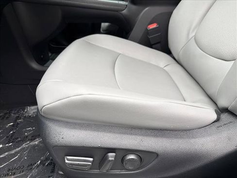 New 2026 Toyota Sienna XLE image 12