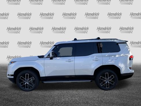 Certified 2025 Lexus GX 550 w/ Cold Area Package AWD/4WD image 7