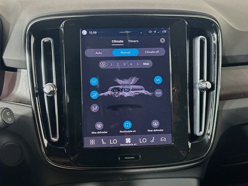 Used 2023 Volvo XC40 Recharge Plus AWD/4WD image 24