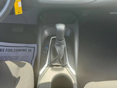 Used 2024 Toyota Corolla LE FWD image 19