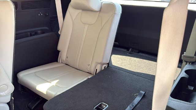 Used 2025 Kia Sorento SX FWD image 19