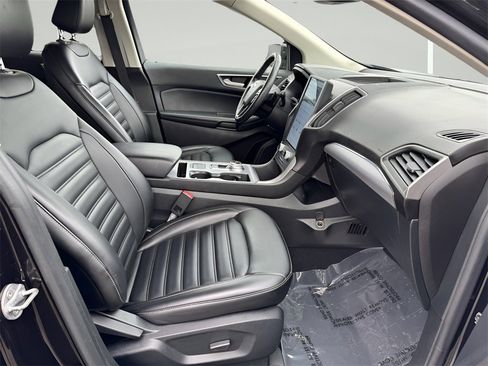 Used 2022 Ford Edge SEL w/ Class II Trailer Tow Package image 27