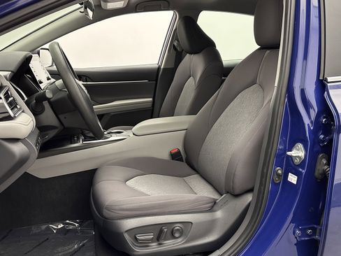 Used 2023 Toyota Camry LE image 13