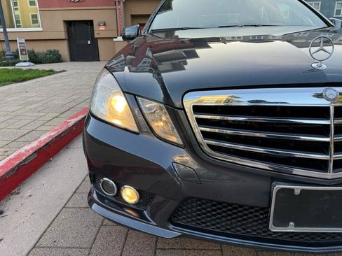 Used 2010 Mercedes-Benz E 550 Sedan image 17