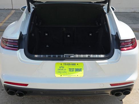 Used 2019 Porsche Panamera RWD image 9