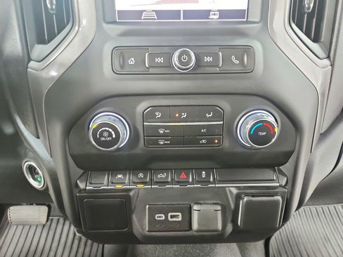 Used 2024 Chevrolet Silverado 1500 Custom image 27