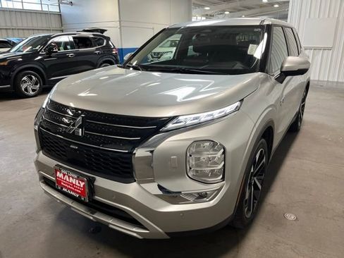 Used 2023 Mitsubishi Outlander SE AWD/4WD image 7