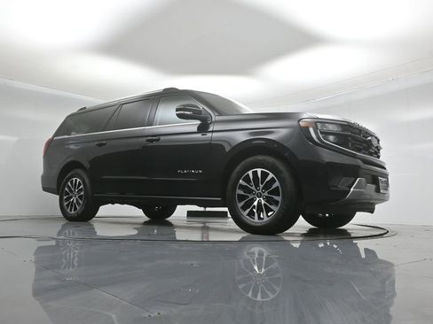 Certified 2025 Ford Expedition Max Platinum AWD/4WD image 4