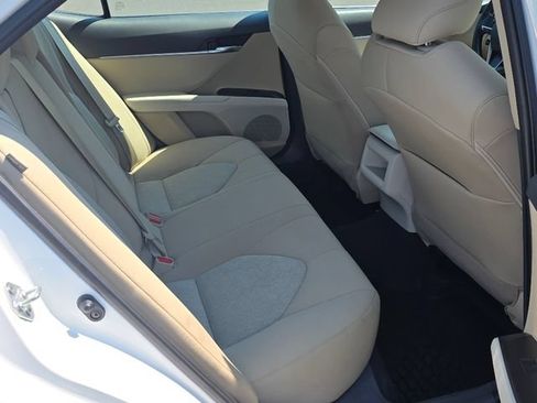 Used 2022 Toyota Camry LE FWD image 14