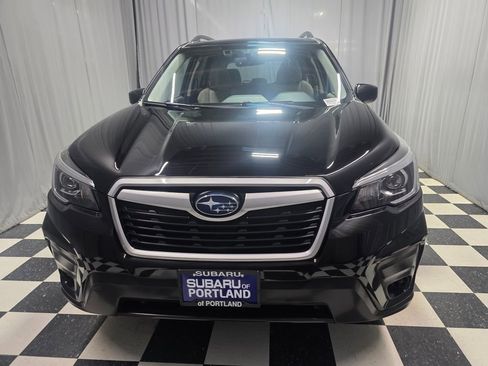 Used 2020 Subaru Forester Premium image 2