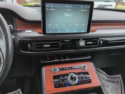 Used 2021 Lincoln Aviator Reserve w/ Equipment Group 201A AWD/4WD image 19