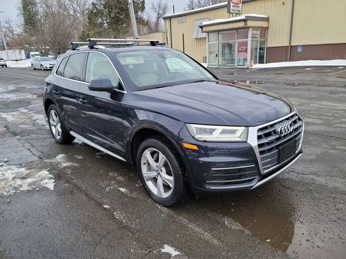 Used 2020 Audi Q5 2.0T Premium Plus w/ Premium Plus Package AWD/4WD image 3