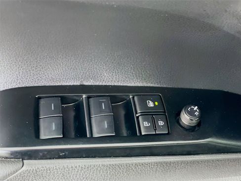 Used 2025 Toyota Camry LE w/ Convenience Package FWD image 21