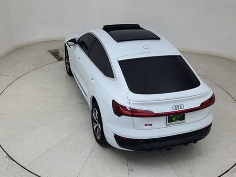 Used 2024 Audi Q8 e-tron Premium Plus w/ Premium Plus Package image 80