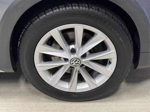 Used 2019 Volkswagen Golf Alltrack S image 7