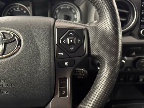 Used 2020 Toyota Tacoma TRD Off-Road image 22