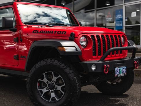 Used 2020 Jeep Gladiator Sport w/ Quick Order Package 24S AWD/4WD image 3