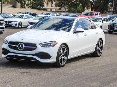 Used 2025 Mercedes-Benz C 300 Sedan image 3